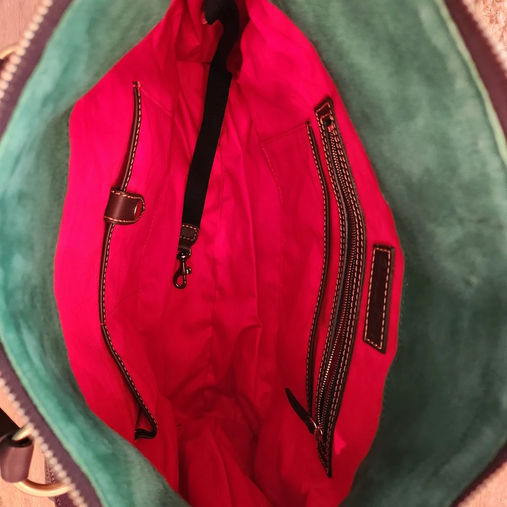 Dooney And Bourke Large Florentine Ostrich patterned leather bag. - Picture 7 of 11